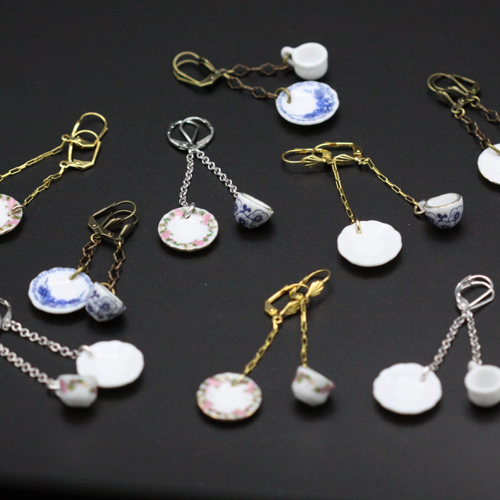 boucles d'oreille vaisselle Alice au pays des merveilles