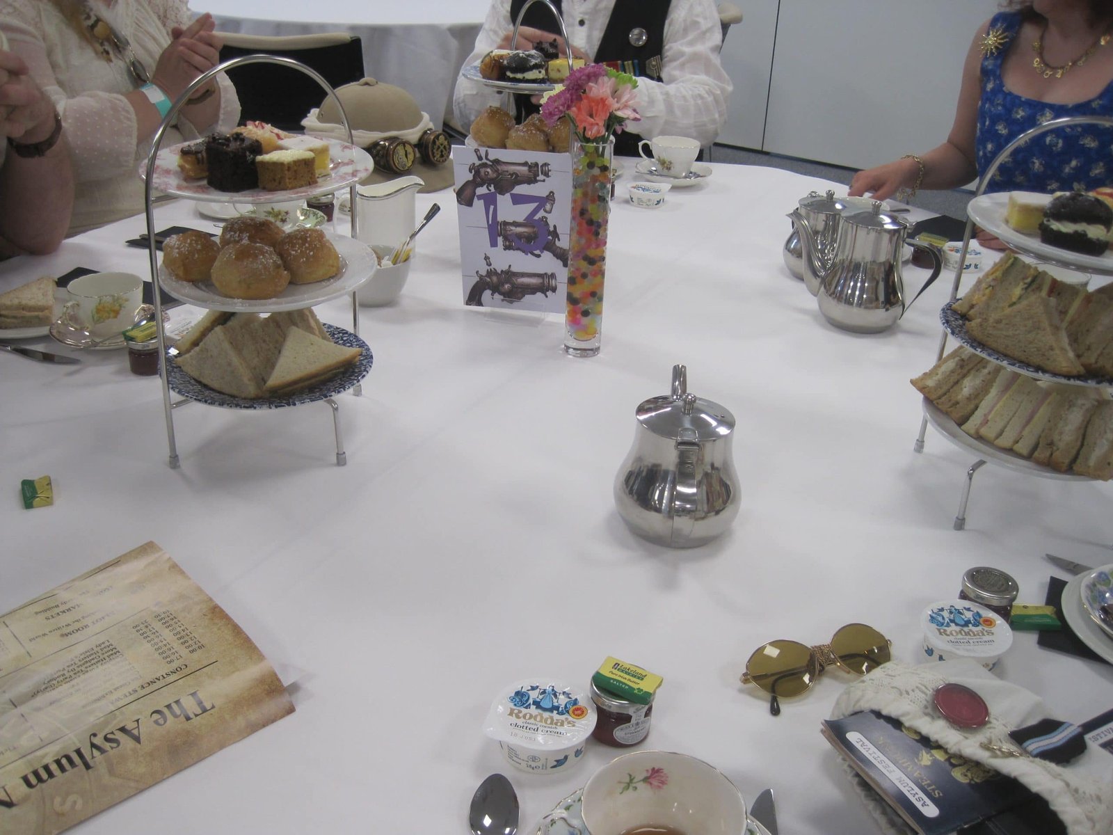 tea time Asylum 2018